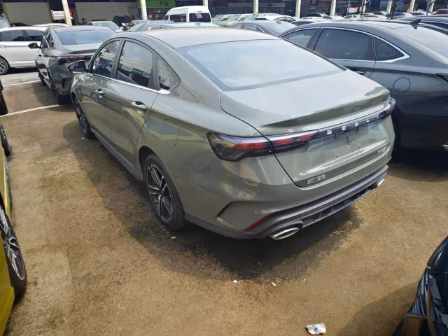 Geely Binrui — Фото автомобиля 15