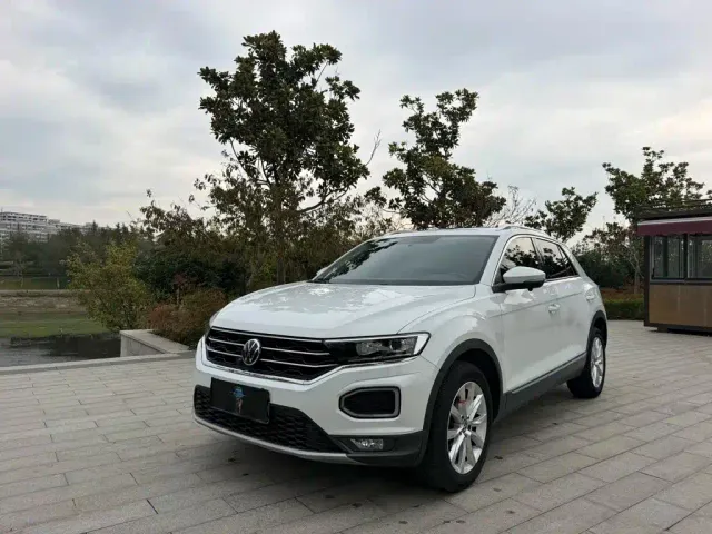 Фотография автомобиля — Volkswagen T-Roc