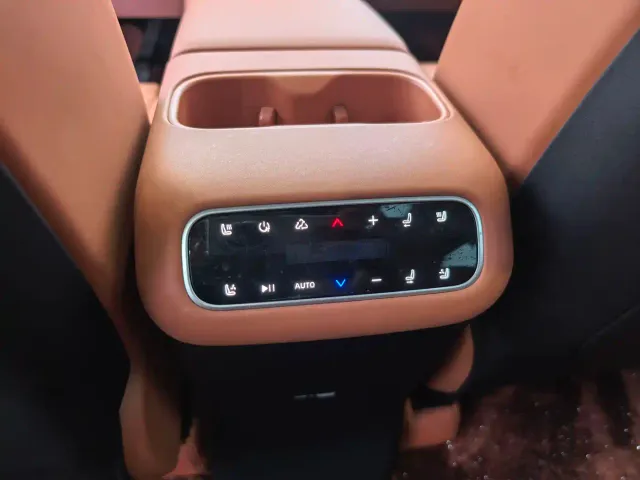 Leapmotor C16 — Фото автомобиля 6