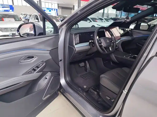 BYD Song L DM-i — Фото автомобиля 15