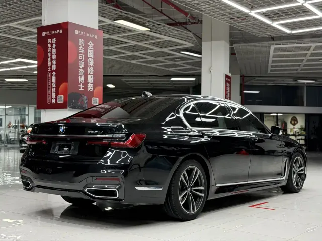 BMW 7 Series — Фото автомобиля 4