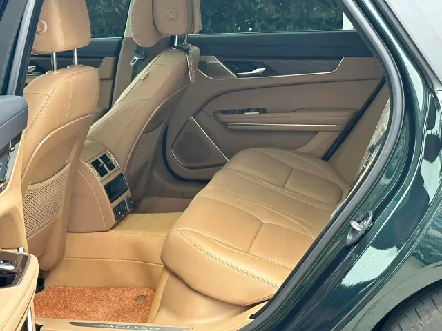 Jaguar XFL — Фото автомобиля 7