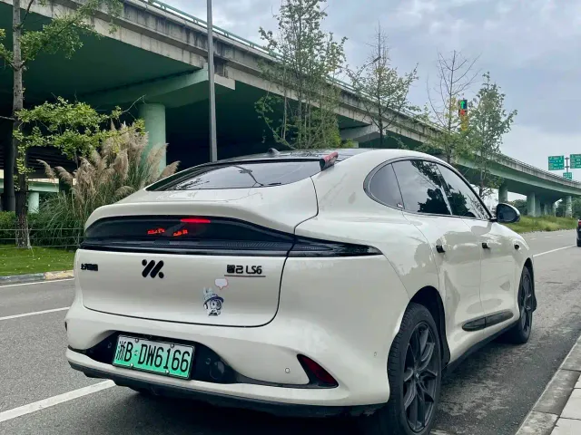 IM Motors LS6 — Фото автомобиля 7