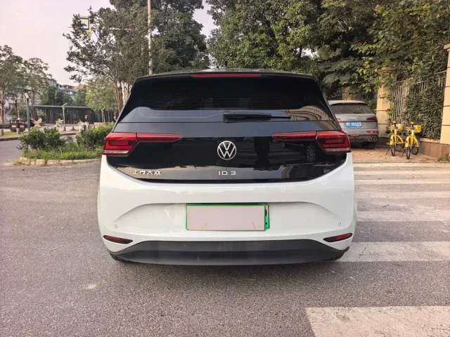 Volkswagen ID.3 — Фото автомобиля 14