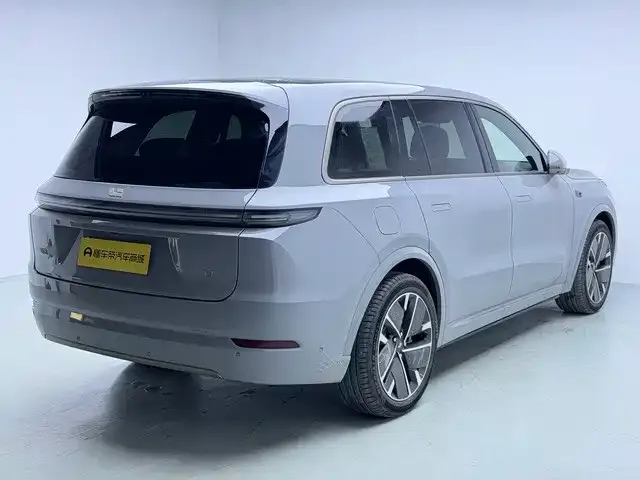 Li Auto L9 — Фото автомобиля 9