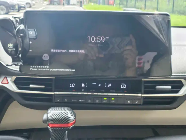 Toyota Sienna — Фото автомобиля 8