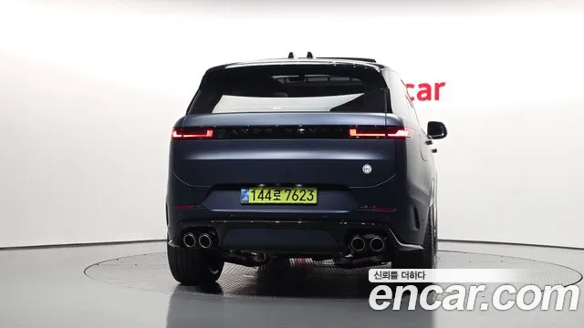 Land Rover Range Rover Sport — Фото автомобиля 4