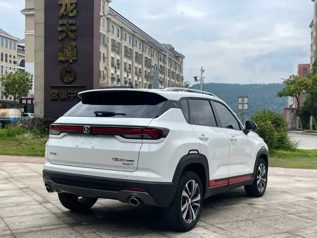 Changan CS35 Plus — Фото автомобиля 7