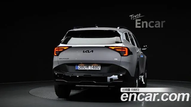 Kia Sportage Бензин 1.6 турбо 2WD — Фото автомобиля 4
