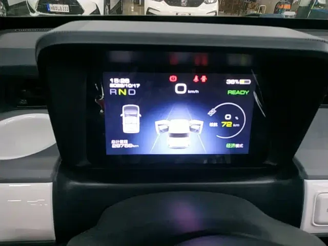 Wuling Hongguang Mini EV — Фото автомобиля 11