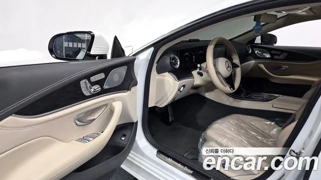 Mercedes-Benz CLS-Class — Фото автомобиля 8