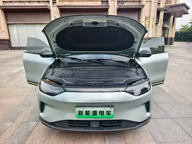 Leapmotor C11 — Фото автомобиля 22