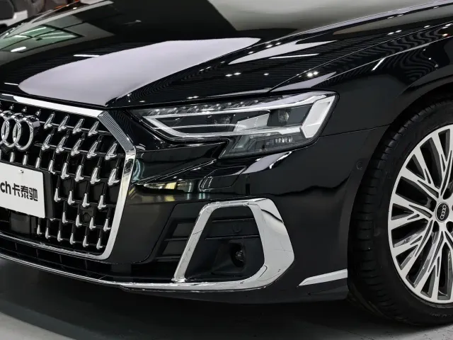 Audi A8 — Фото автомобиля 8