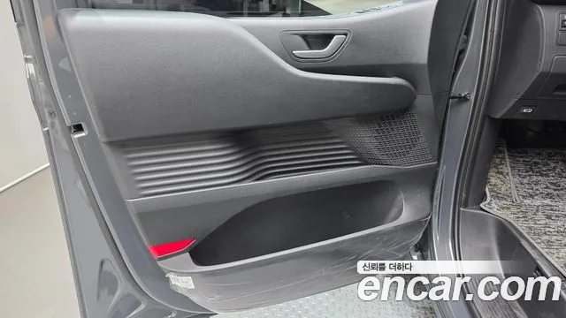 Hyundai Staria Staria — Фото автомобиля 24