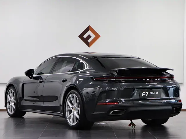 Porsche Panamera — Фото автомобиля 4