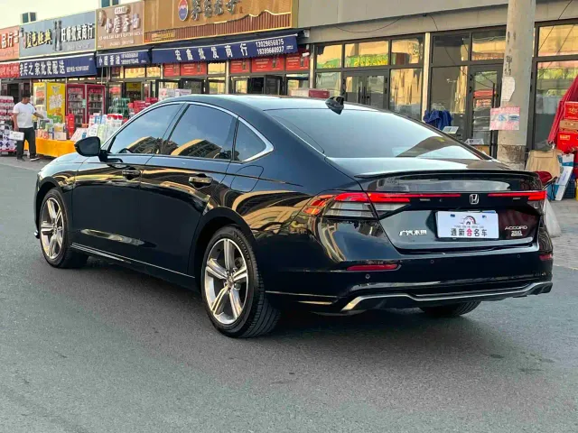 Honda Accord — Фото автомобиля 8