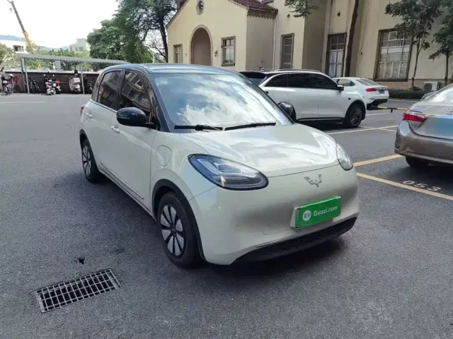 Wuling Bingo — Фото автомобиля 3