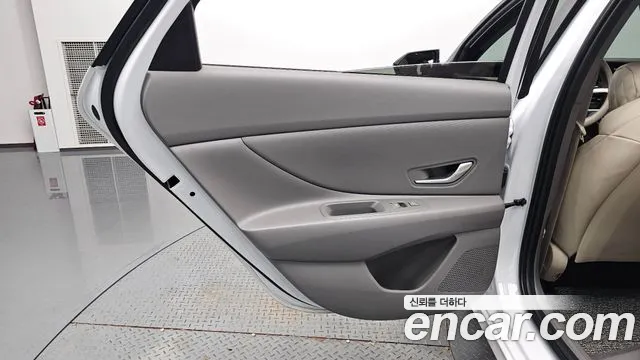 Hyundai AVANTE Новый Avante (CN7) — Фото автомобиля 21