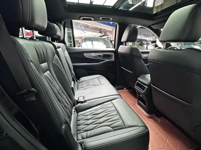 GAC Trumpchi GS8 — Фото автомобиля 29