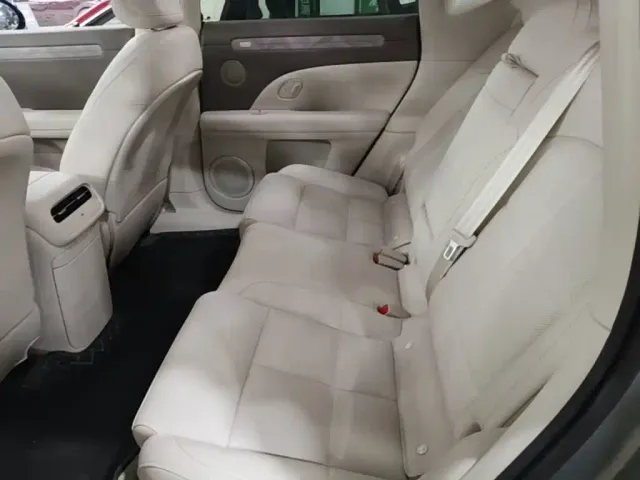 IM Motors LS6 — Фото автомобиля 13
