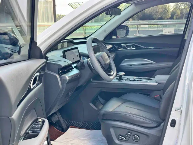 Changan Z6 — Фото автомобиля 3