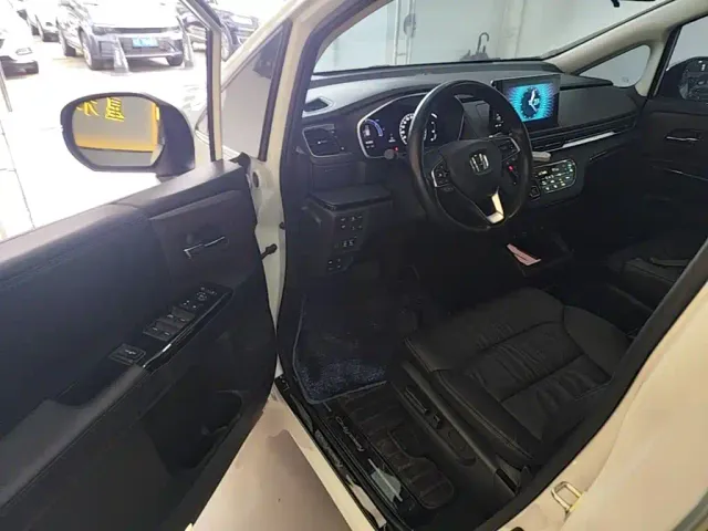 Honda Odyssey — Фото автомобиля 15
