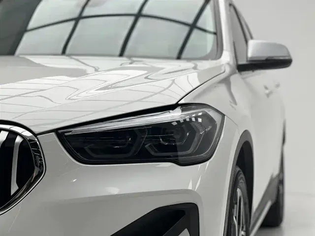 BMW X1 — Фото автомобиля 4