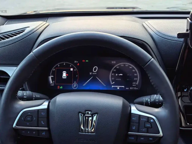 Toyota Crown Kluger — Фото автомобиля 13