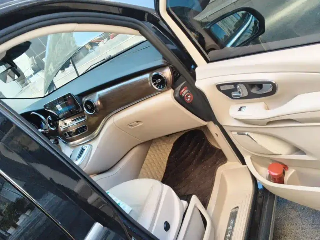 Mercedes-Benz V-Class — Фото автомобиля 19