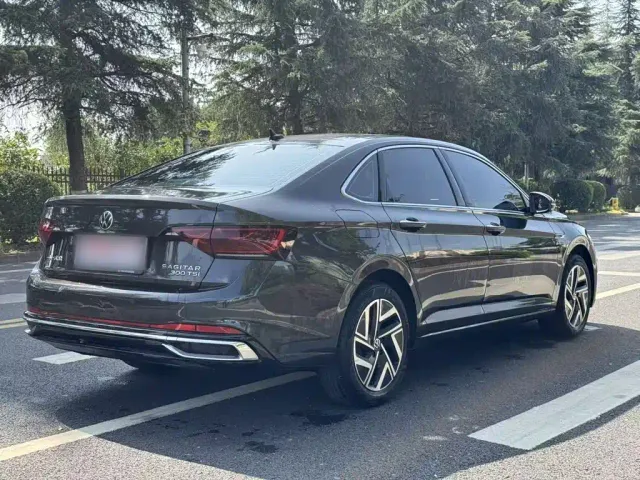 Volkswagen Sagitar — Фото автомобиля 8
