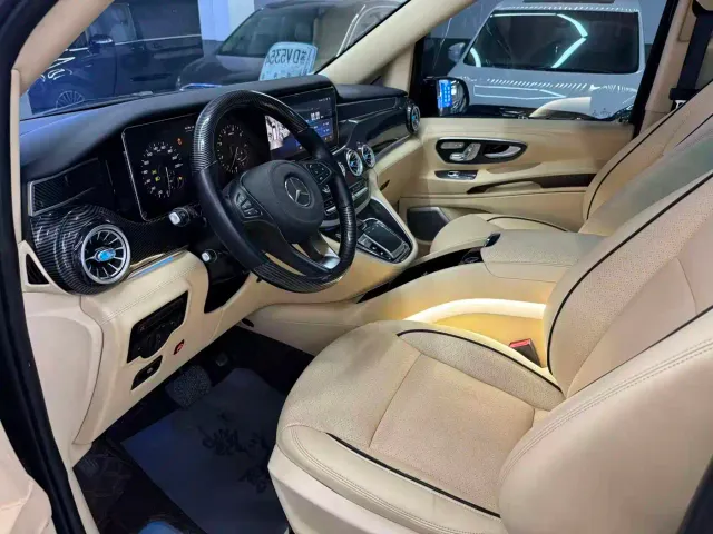 Mercedes-Benz Vito 2021 2.0T Business Edition 7-seater — Фото автомобиля 4