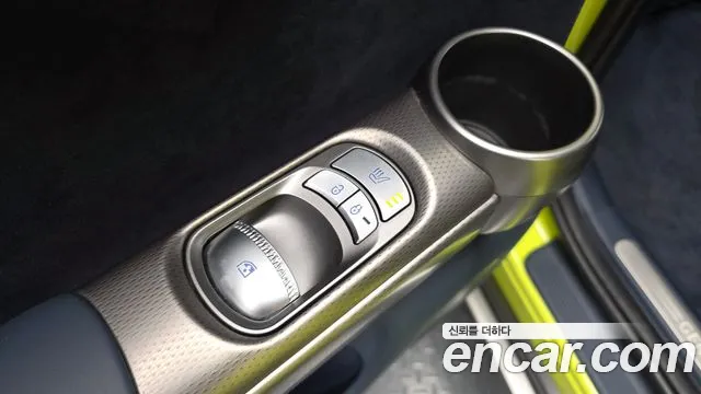 Genesis GV60 — Фото автомобиля 25