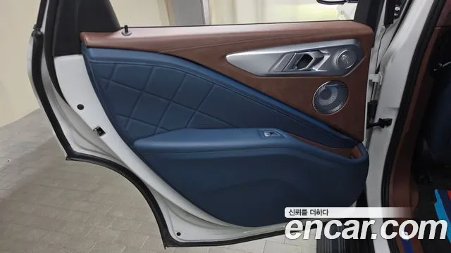 BMW XM G09 — Фото автомобиля 25