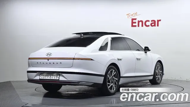 Hyundai Grandeur Grandeur (GN7) — Фото автомобиля 2