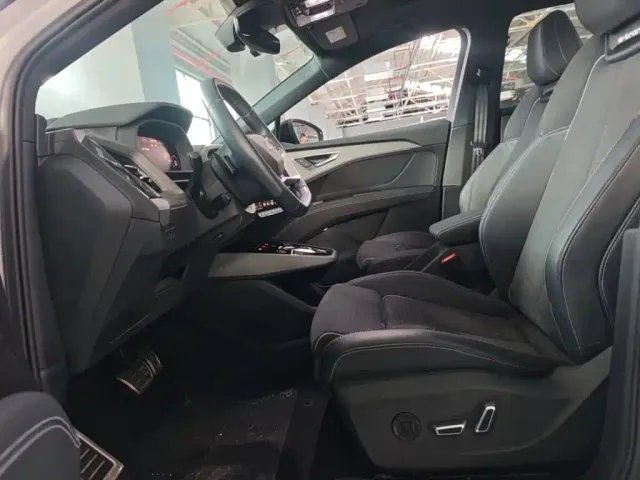 Audi Q5 e-tron — Фото автомобиля 19