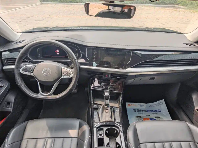 Volkswagen Passat — Фото автомобиля 9