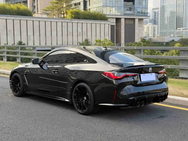 BMW M4 — Фото автомобиля 3