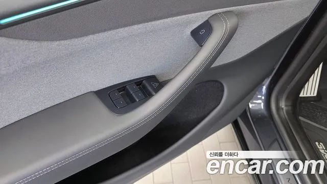 Tesla Model Y — Фото автомобиля 27