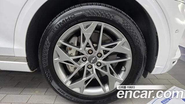 Genesis GV70 — Фото автомобиля 6