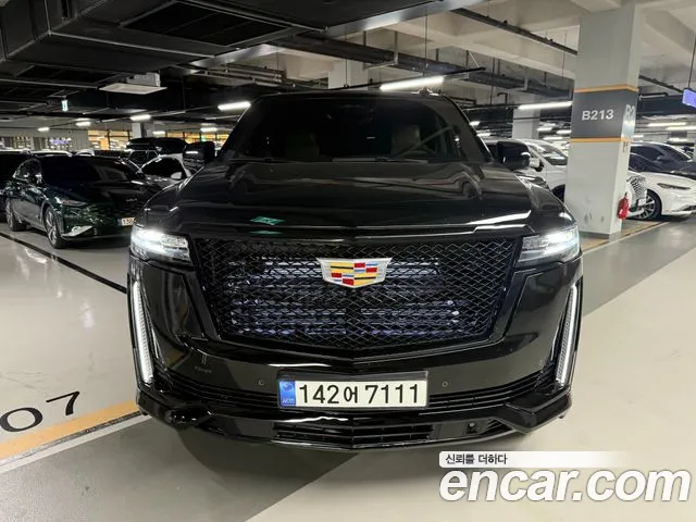 Cadillac Escalade Generation 5 — Фото автомобиля 2
