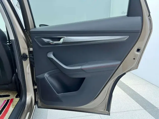 Skoda Karoq — Фото автомобиля 14