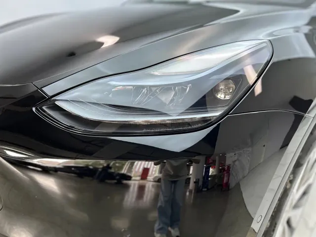 Tesla Model Y — Фото автомобиля 28