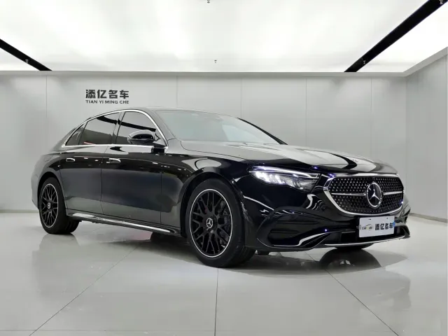 Mercedes-Benz E-Class — Фото автомобиля 3