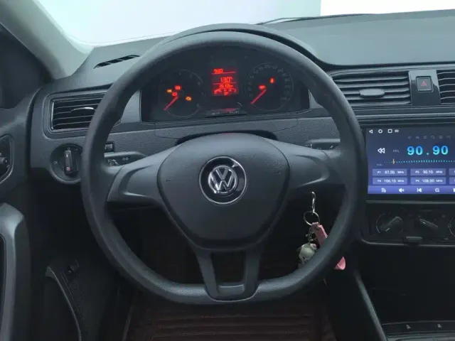Volkswagen Santana — Фото автомобиля 15
