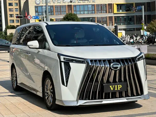 GAC Trumpchi M8 — Фото автомобиля 3