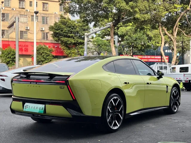 Xpeng P7 — Фото автомобиля 20