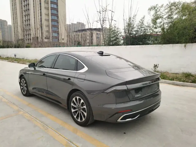 Lincoln Z — Фото автомобиля 4