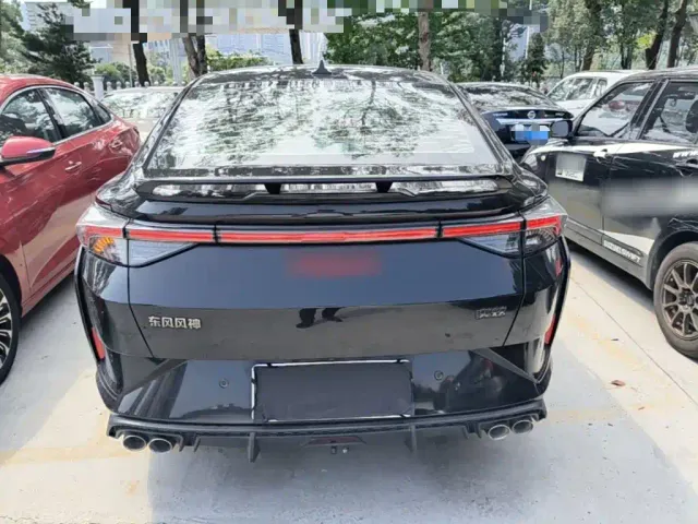 Dongfeng Yixuan — Фото автомобиля 5