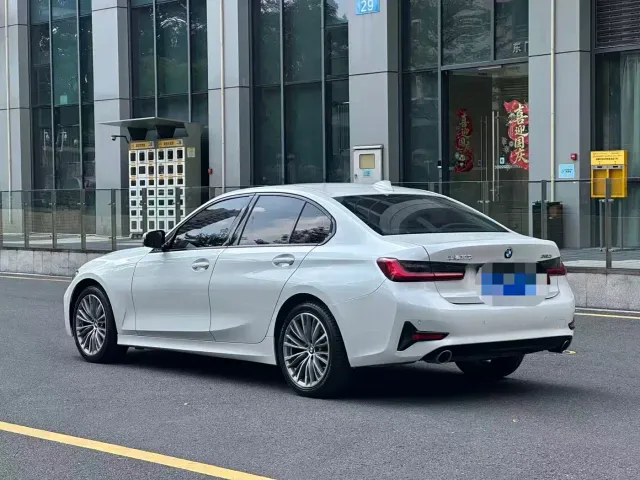 BMW 3 Series — Фото автомобиля 3