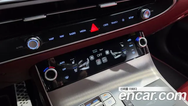 Genesis GV70 2.5T Бензин 2WD — Фото автомобиля 30